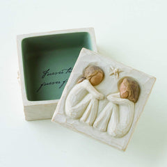 Couple's storage box ，Friendship, Sculpted Hand-Painted Keepsake Box